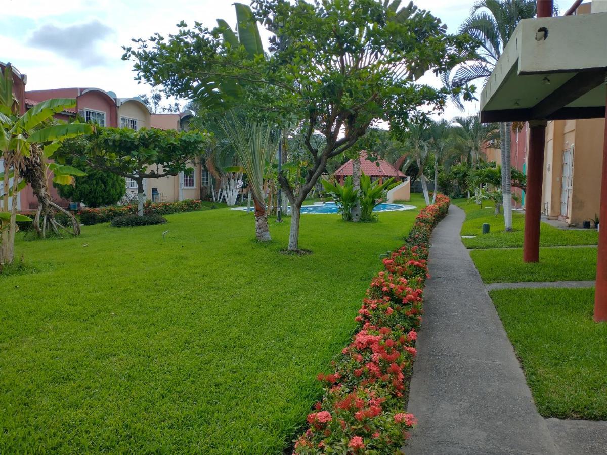 Casa Con Alberca Ixtapa Zihuatanejoヴィラ エクステリア 写真